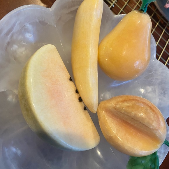 VINTAGE ALABASTER STONE FRUIT SET - Picture 4 of 4